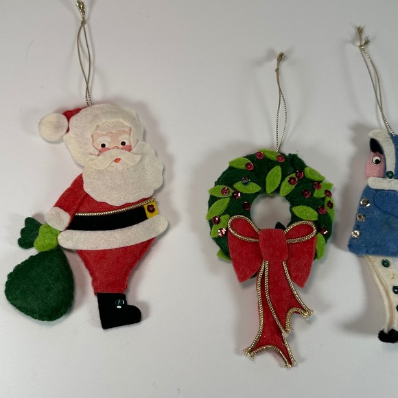 Vintage Felt Christmas Ornaments Set 4 Santa Snowman Ice Skater Wreath Sequins - Picture 4 of 7